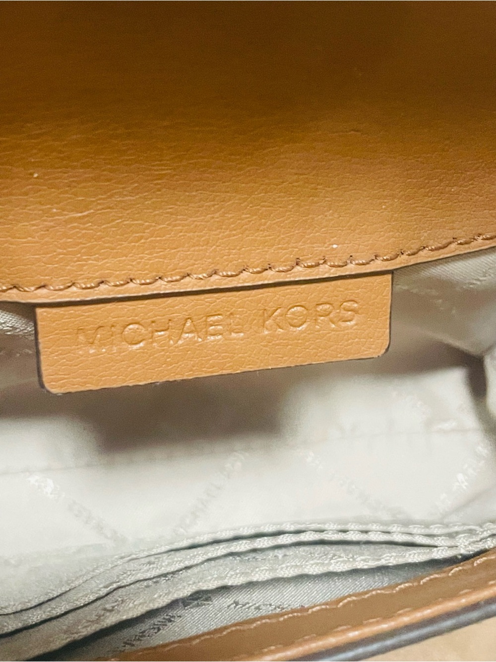 Michael Kors Kinsley Brown Leather Crossbody Chain Bag - Picture 4 of 9